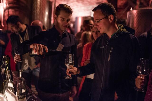 Eine Weinprobe mit Stil und Tradition: Die "Nacht der offenen Weinkeller". | Foto: Tourist Information St. Martin