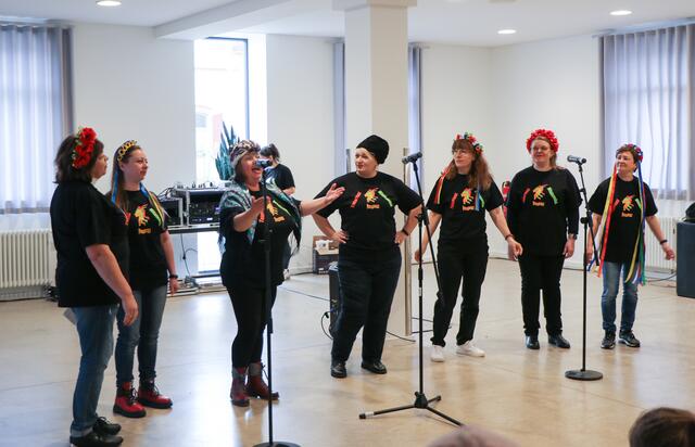 ein Ukrainischer Chor sorgte für musikalische Unterhaltung | Foto: Heike Schwitalla