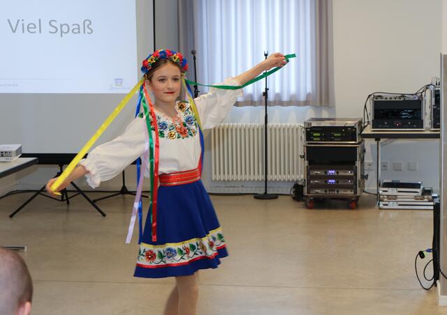 Volkstanz mit der Tanzschule Yaroslava | Foto: Heike Schwitalla