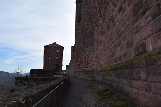 Blick zum Kastellhaus 1 | Foto: B. Bender