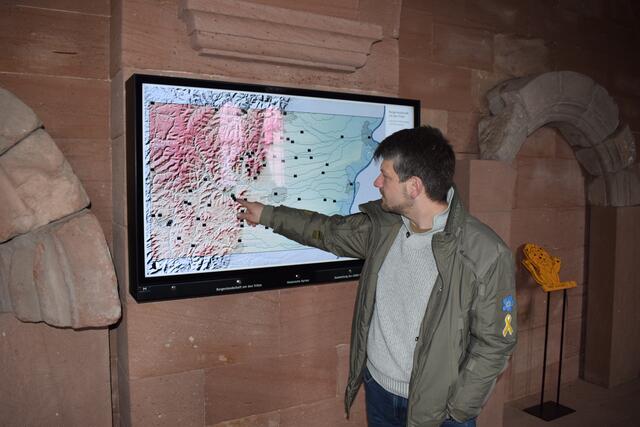 Viele Infos gibt es auch auf dem Bildschirm zu sehen | Foto: B. Bender