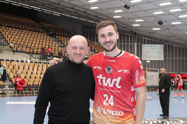Darmstadt-Trainer Torsten Lieberknecht mit Pascal Bührer (Foto Michael Sonnick)
