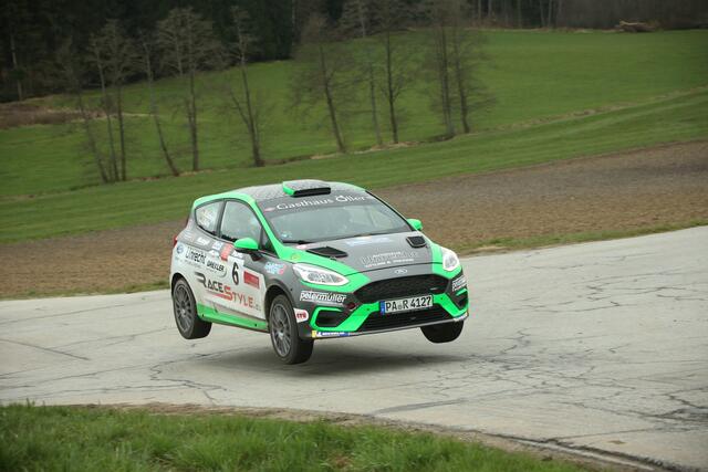 Raffael Sulzinger und Lisa Kiefer im Ford Fiesta Rally4 | Foto: Teamfoto
