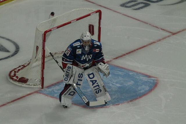 Adler-Torwart Arno Tiefensee (Foto Michael Sonnick)