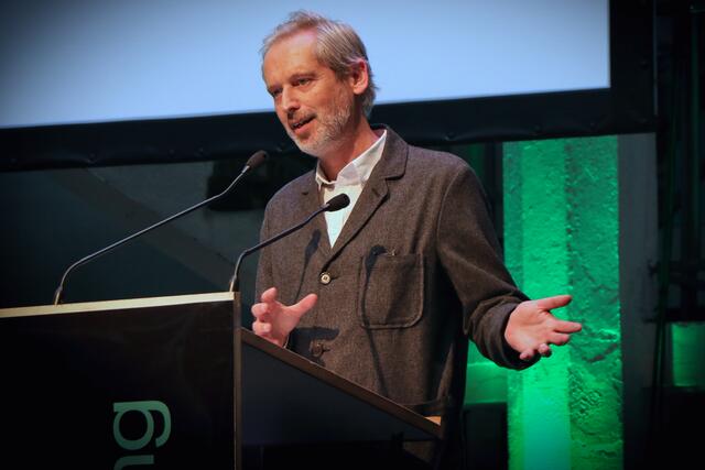 Alistair Hudson,  neuer künstlerischer Vorstand am ZKM, kündigte Kooperationen mit der HfG an | Foto: Heike Schwitalla