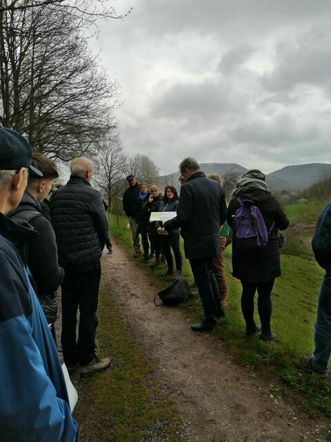Der Urkundenübergabe war eine  Exkursion in Annweiler-Gräfenhausen vorangegangen | Foto: Biosphärenreservat