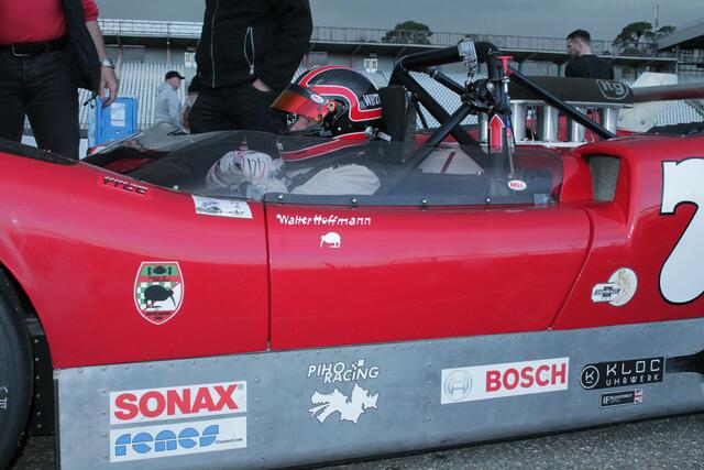 Walter Hoffmann aus Neuhofen in seinem McLaren V8-Sportwagen (Foto Michael Sonnick)