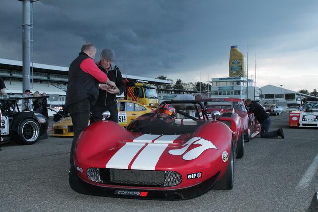 Walter Hoffmann aus Neuhofen in seinem McLaren V8-Sportwagen (Foto Michael Sonnick)