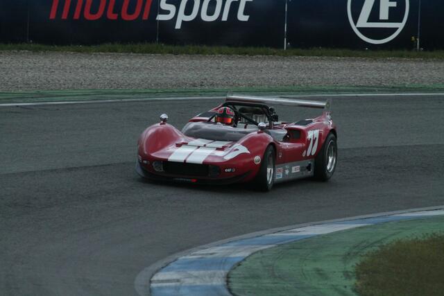 Walter Hoffmann aus Neuhofen in seinem McLaren V8-Sportwagen (Foto Michael Sonnick)