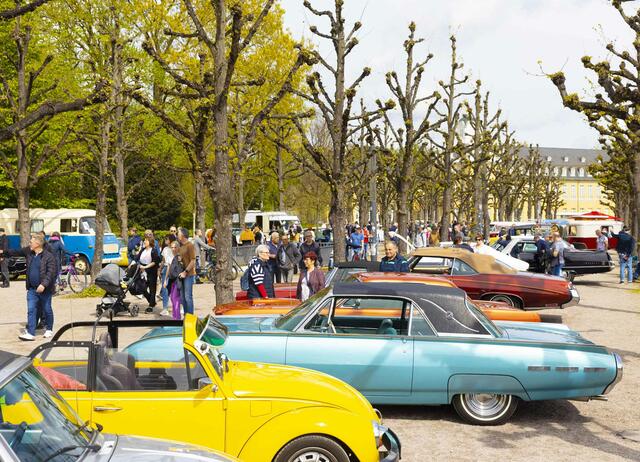 Automobilgeschichte am Schloss | Foto: KME/Jürgen Rösner