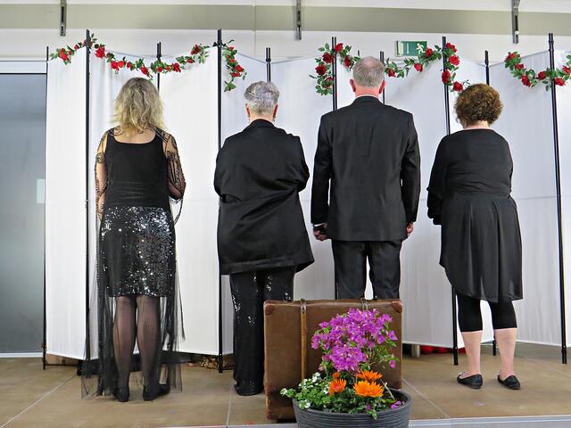 Ein schöner Rücken kann auch entzücken - gehörte zum Song | Foto: Brigitte Melder