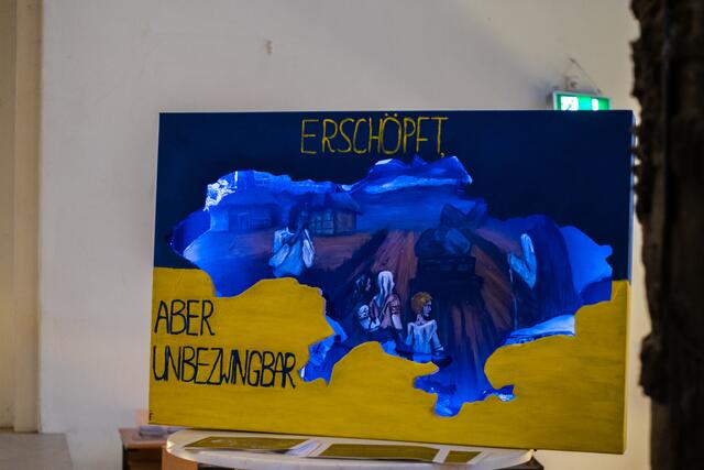Die Ausstellung „Jeder Mensch hat eine Seele“ ist noch bis Mitte Juni zu sehen.   | Foto: Christian Gaier