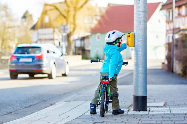 Wo wird's für Fahrradfahrer in Schifferstadt gefährlich? Vor allem Kinder brauchen geschützte Verkehrsräume. | Foto: Irina Schmidt/stock.adobe.com