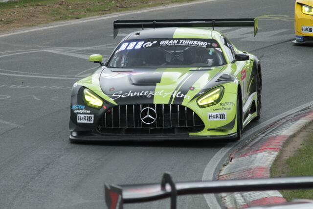 Mercedes-Pilot Marcel Marchewicz aus Schwetzingen feierte zwei Klassensiege auf dem Nürburgring (Foto Michael Sonnick)