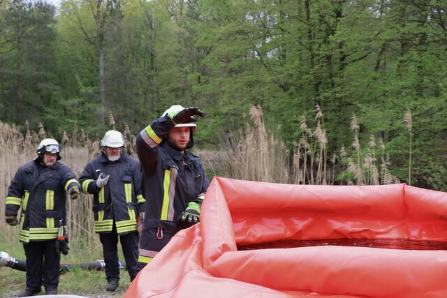 Faltbehälter für das Löschwasser | Foto: Heike Schwitalla