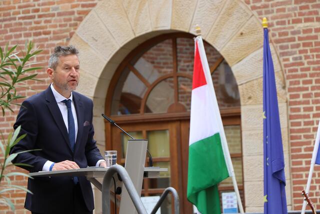 József Baracskai, Bürgermeister von Zalaszentgrot, betonte die freundschaftliche Verbundenheit beider Städte | Foto: Heike Schwitalla