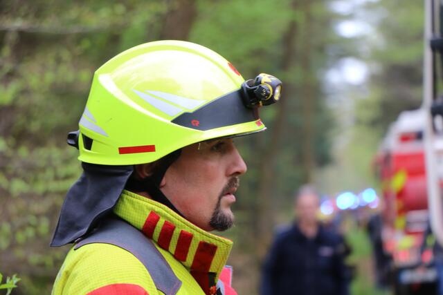 Der Brand- und Katastrophenschutz des Landkreises Germersheim führte bei 
Scheibenhardt  gemeinsam  mit  den  Feuerwehren  der  angrenzenden  Gemeinden und französischen Feuerwehreinheiten eine Waldbrandübung durch | Foto: Heike Schwitalla