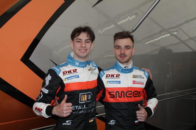 Valentino Catalano mit Teamkollege Robin Rogalski (rechts) (Foto Michael Sonnick)