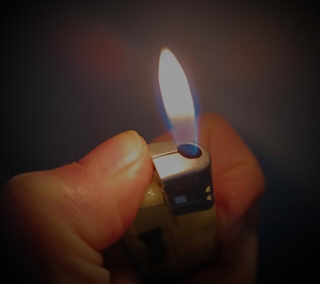 Wer hat verdächtige Beobachtungen am Donnerstag, 4. Mai, gegen 3 Uhr, in der Vogesenstraße in Landau gemacht? Auf Grund der ersten Erkenntnisse wird derzeit von einer Brandstiftung ausgegangen/Symbolfoto | Foto: Heike Schwitalla