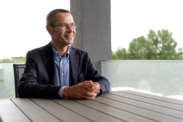 Maximilian Ingenthron wird am 1. Januar 2023 von Lukas Hartmann als Bürgermeister abgelöst. Der SPD-Kandidat war seit 2016 Bürgermeister der Stadt Landau. | Foto: Kim Rileit