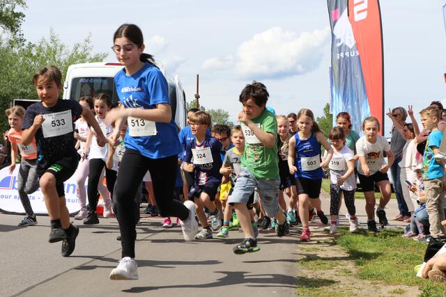 Auch die Altersklasse der Schüler.innen beteilige sich am Spendenlauf | Foto: Heike Schwitalla