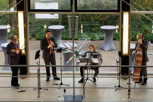 Die Band! | Foto: Johann-Peter Melder