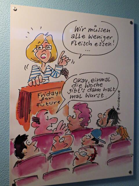 Karikaturen im Flur | Foto: Brigitte Melder