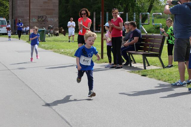 die große Motivation war schon bei den kleinsten Läufern zu spüren | Foto: Heike Schwitalla