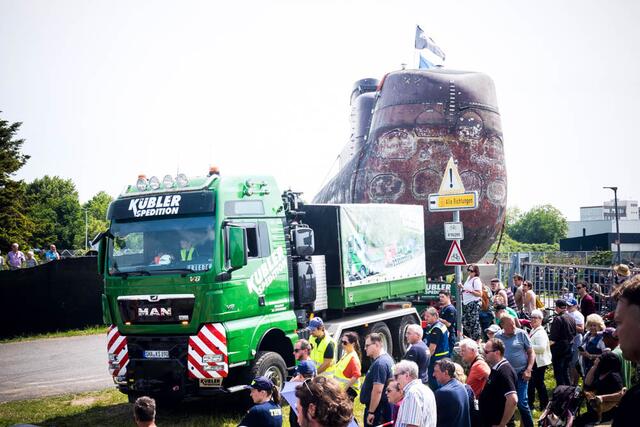 Nur noch ein bisschen rangieren, dann ist es geschafft | Foto: Cornelia Bauer