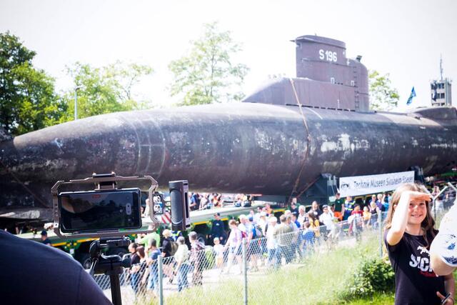 Das U-Boot U17 auf seinem Weg vom Naturhafen ins Technikmuseum Speyer | Foto: Cornelia Bauer