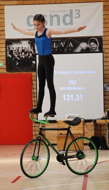 Emma beim Frontlenkerstand  | Foto: |SWeller