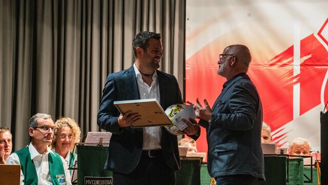 Vorstandsvorsitzender Norman Müller und Kreisvorsitzender SWFV Karl Schlimmer  | Foto: CreativeBird GmbH
