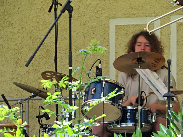 Titus Vanecek heute als Drummer  | Foto: Brigitte Melder