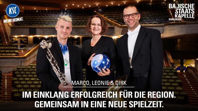 Marco Thiede (rechter Verteidiger) mit Leonie Gerlach (Solo-Bass-Klarinette) und Dirk Hirthe (Tuba) | Foto: Arno Kohlem