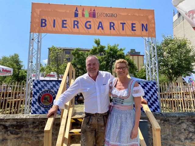"Fesch schaun´s aus": Jürgen Heck, 1. Vorsitzender "proKibo" e. V., und seine Frau Michaela | Foto: Claudia Bardon