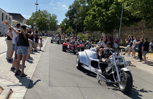 45 Trikes aus Deutschland und der Schweiz mit den Hoheiten | Foto: Claudia Bardon