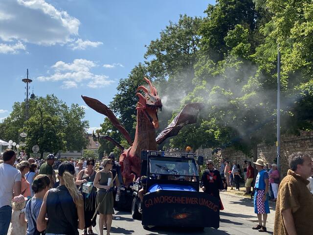 Gigantisch, der Morschheimer Drachen  | Foto: Claudia Bardon