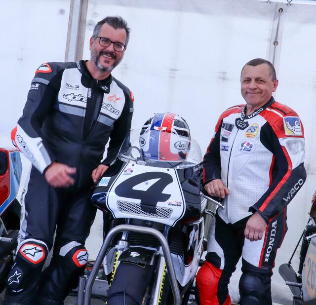 Superbike-Pilot Thomas Franz (rechts) mit seiner Honda (Foto Marcel Uhlmann)