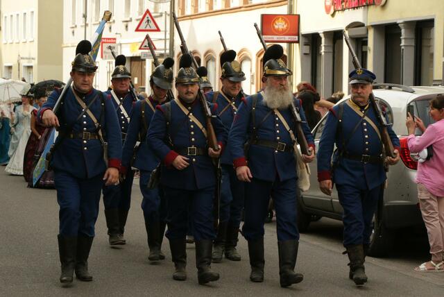 Festungsfest Germersheim 2023 - großer historischer Festumzug | Foto: Heike Schwitalla