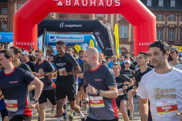 Bauhaus Firmenlauf Mannheim - der Spaß steht im Vordergrund | Foto: Roland Kohls