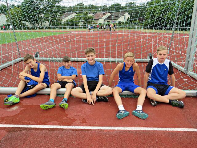 Die Jungs vom TSV Iggelheim beim Warten auf den nächsten Wettkampf | Foto: Brigitte Melder