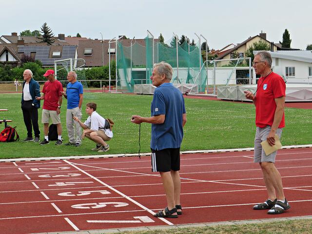 Bereit zum Stoppen an der Laufbahn | Foto: Brigitte Melder
