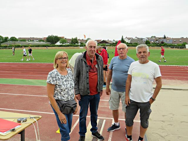 Kümmerten sich um die Weitspringer | Foto: Brigitte Melder