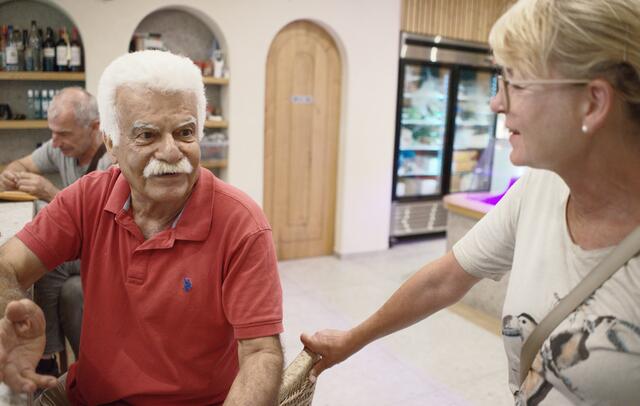 Der Insel-Promi in ganz Europa bekannt und gefragt für sein Fachwissen:
Prof. Dr. Skevos Papaionnou (Soziologe, Politiker und Dekan) | Foto: Michael Bartholomaeus