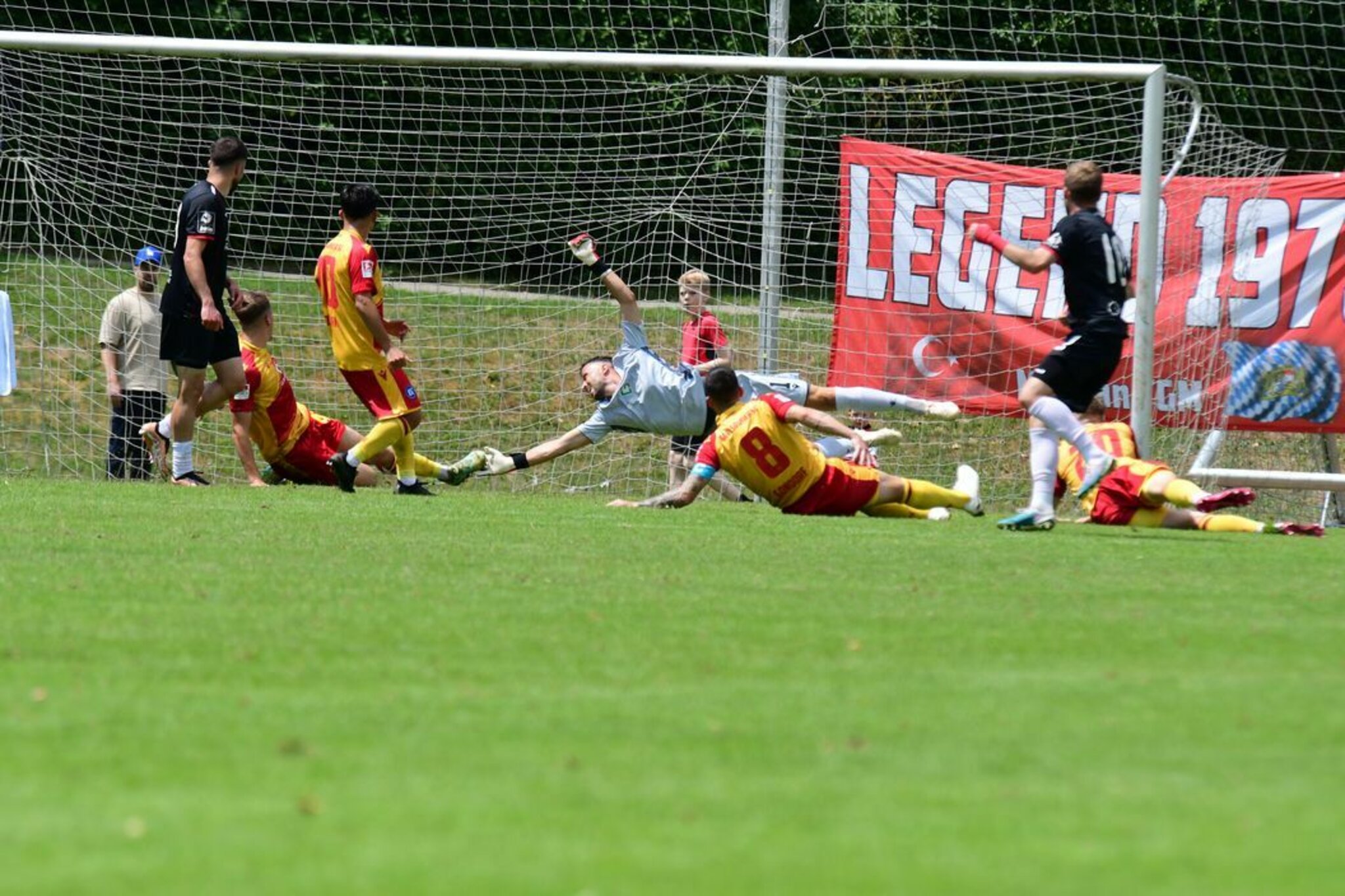 Dieser Klub Macht Das Rennen Öztürk Tauscht Karlsruhe Gegen Lok Leipzig Fußball Transfer - clvbrtz