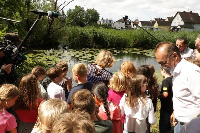 Die Grundschüler aus Neuburg waren neugierig und begeistert bei der Sache | Foto: Heike Schwitalla