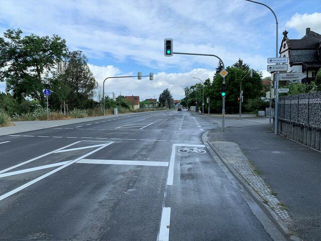 Fertiggestellte Fahrbahn im Bereich der Einmündung Römerloch | Foto: RPK