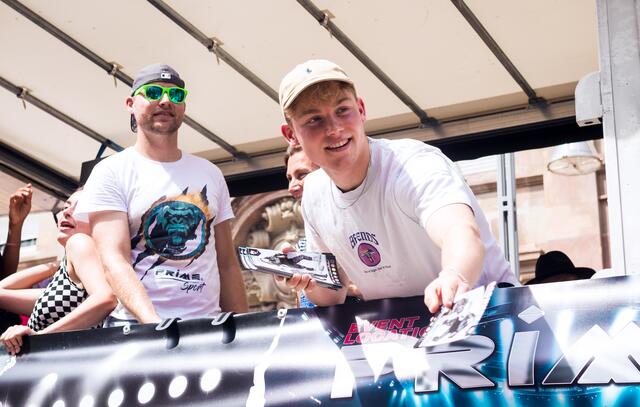 Flyer gefällig? | Foto: Cornelia Bauer