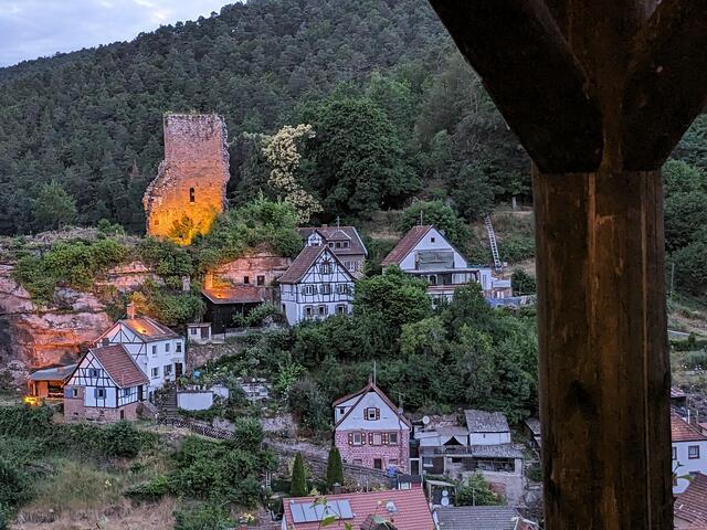 Blick auf das wunderschöne Elmstein | Foto: Markus Pacher