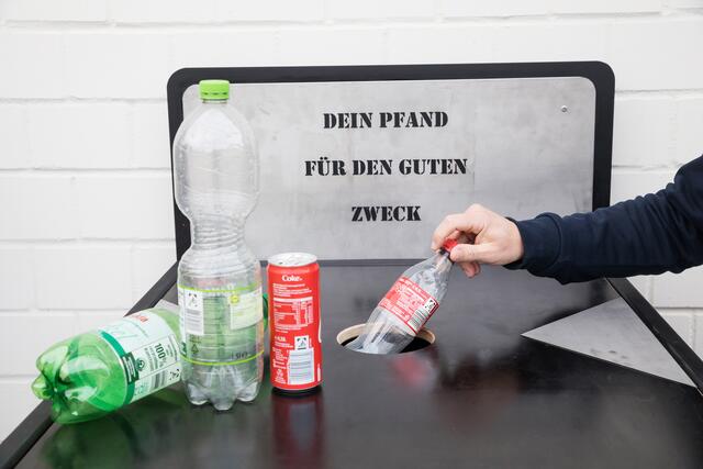 Sammelbox für Pfandflaschen | Foto: PFW Aerospace GmbH